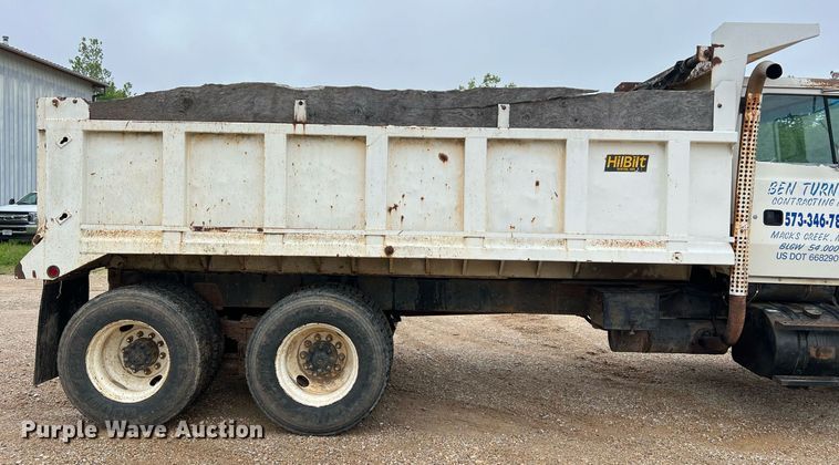 image for item LI9726 1991 Ford L8000  dump truck