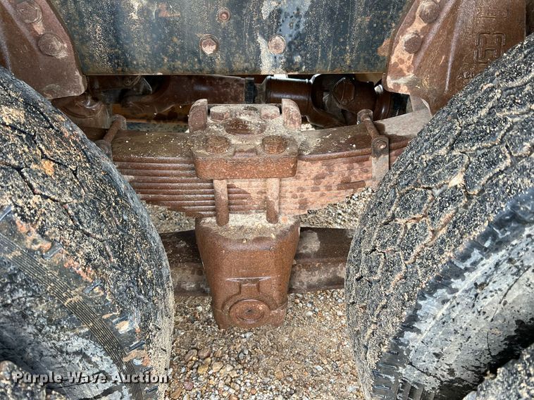 image for item LI9726 1991 Ford L8000  dump truck