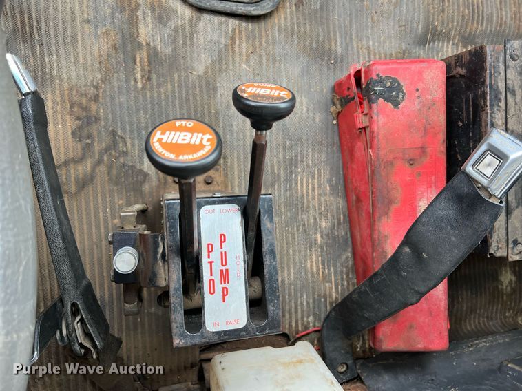 image for item LI9726 1991 Ford L8000  dump truck