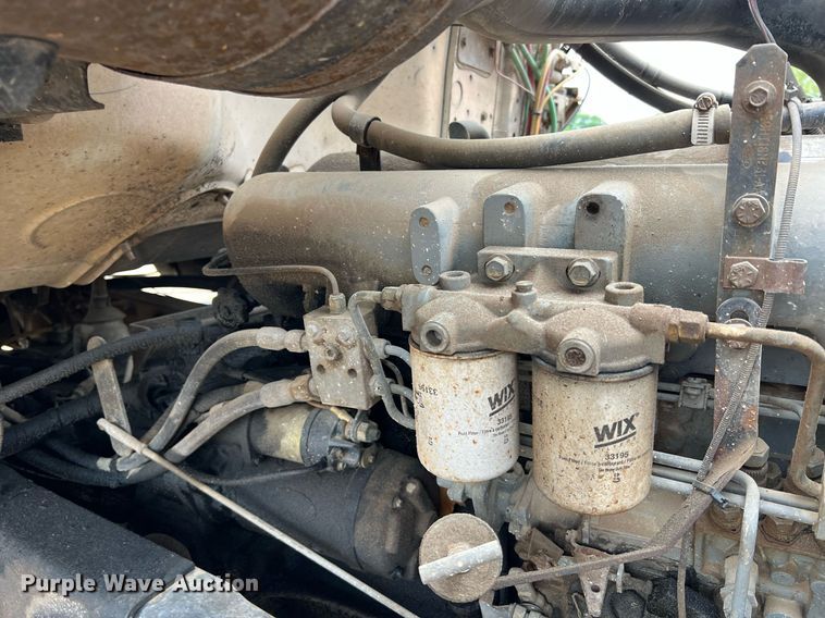 image for item LI9726 1991 Ford L8000  dump truck