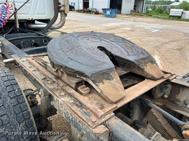 image for item LI9727 1994 Mack CH613  semi truck