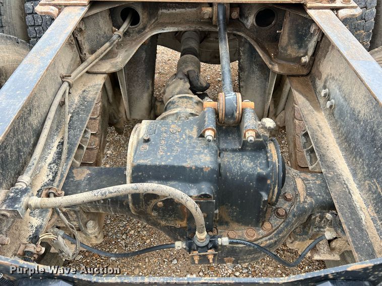 image for item LI9727 1994 Mack CH613  semi truck