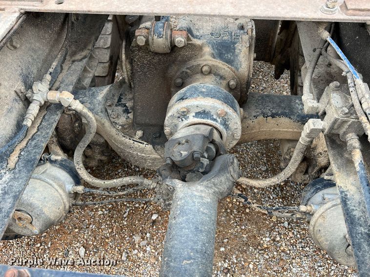 image for item LI9727 1994 Mack CH613  semi truck