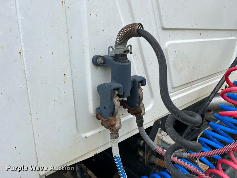 image for item LI9727 1994 Mack CH613  semi truck