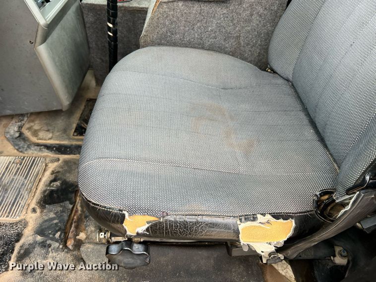 image for item LI9727 1994 Mack CH613  semi truck