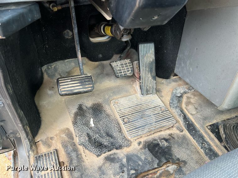 image for item LI9727 1994 Mack CH613  semi truck