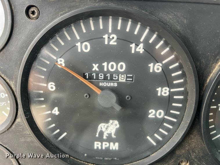 image for item LI9727 1994 Mack CH613  semi truck