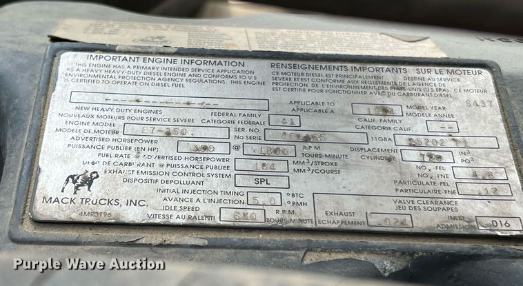 image for item LI9727 1994 Mack CH613  semi truck