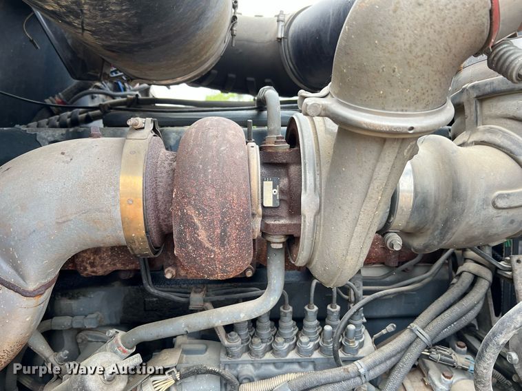 image for item LI9727 1994 Mack CH613  semi truck