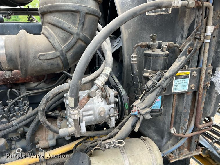 image for item LI9727 1994 Mack CH613  semi truck