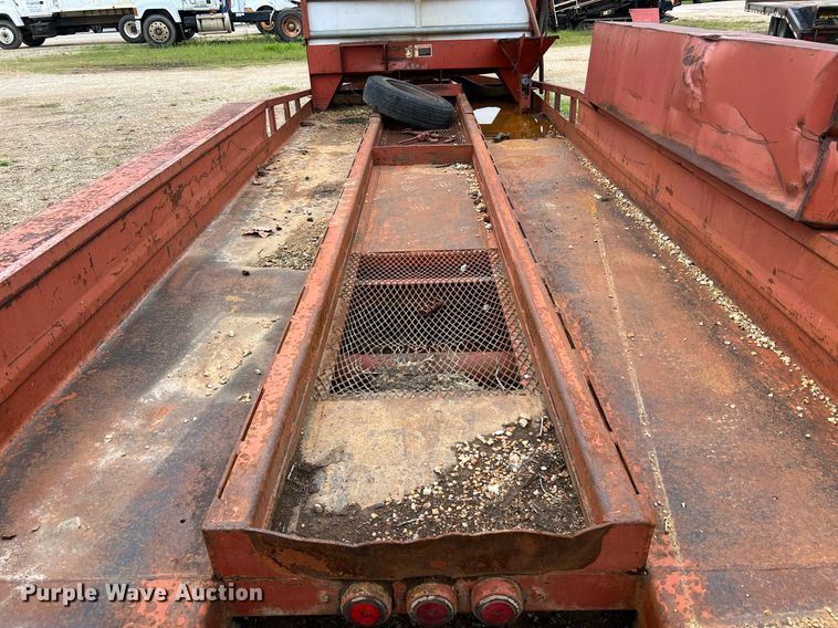 image for item LI9728 1999 Belshe T-18  equipment trailer