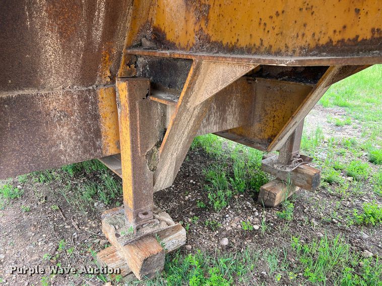 image for item LI9729 1990 Holden HLB43350  drop deck equipment trailer