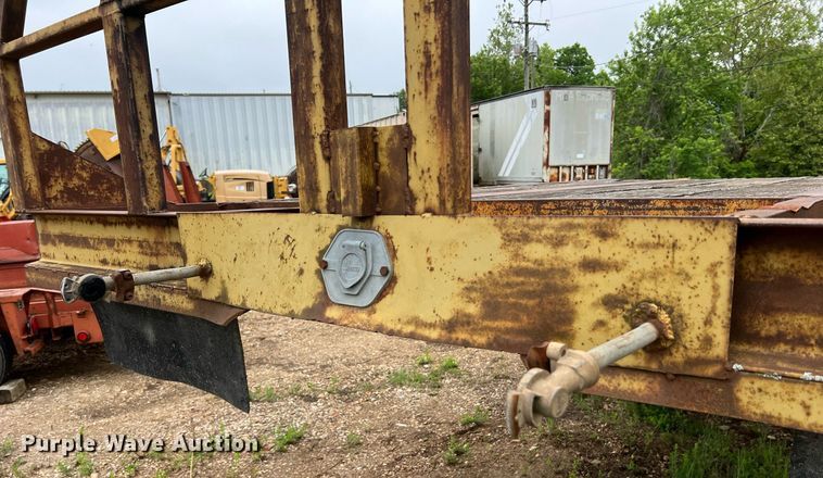 image for item LI9729 1990 Holden HLB43350  drop deck equipment trailer