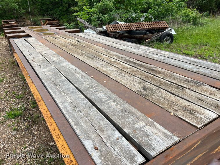 image for item LI9729 1990 Holden HLB43350  drop deck equipment trailer