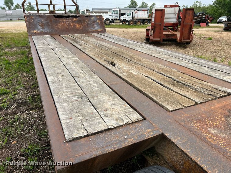 image for item LI9729 1990 Holden HLB43350  drop deck equipment trailer