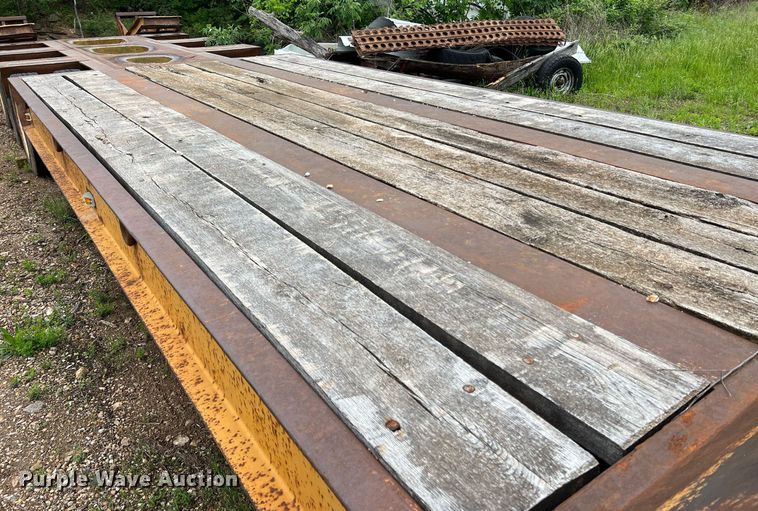 image for item LI9729 1990 Holden HLB43350  drop deck equipment trailer