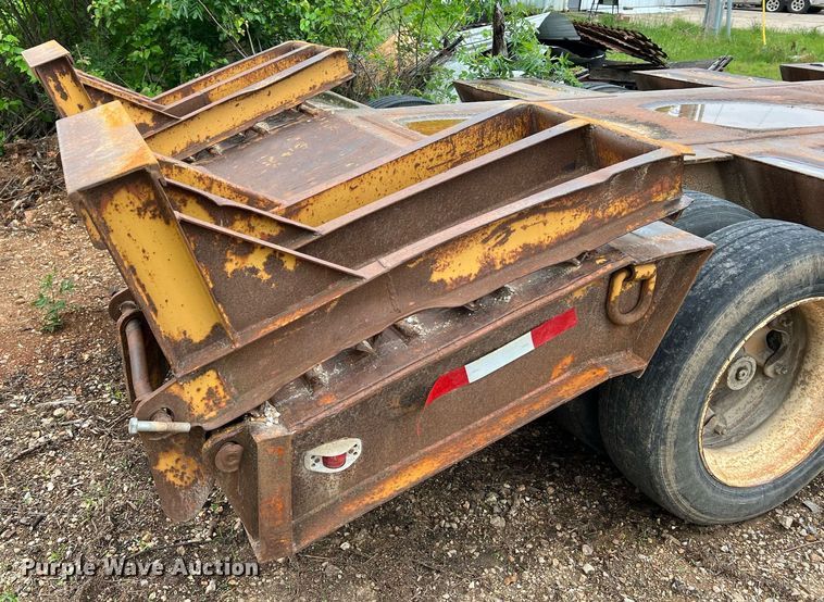 image for item LI9729 1990 Holden HLB43350  drop deck equipment trailer