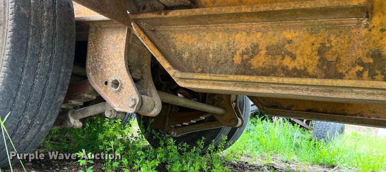 image for item LI9729 1990 Holden HLB43350  drop deck equipment trailer