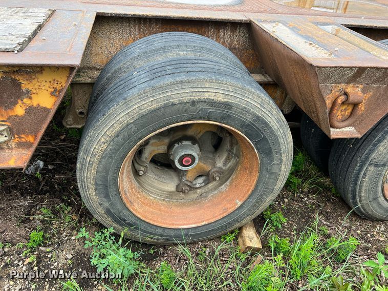 image for item LI9729 1990 Holden HLB43350  drop deck equipment trailer