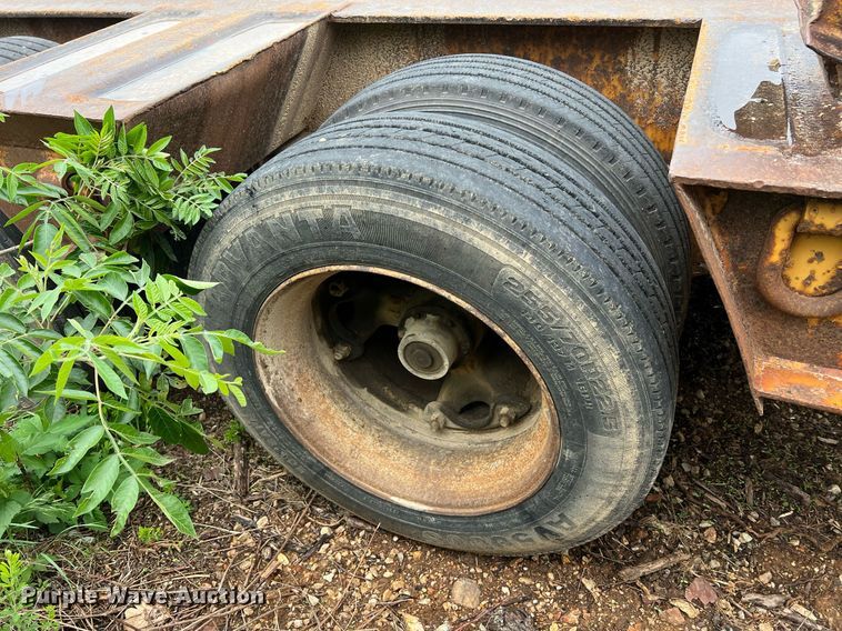 image for item LI9729 1990 Holden HLB43350  drop deck equipment trailer