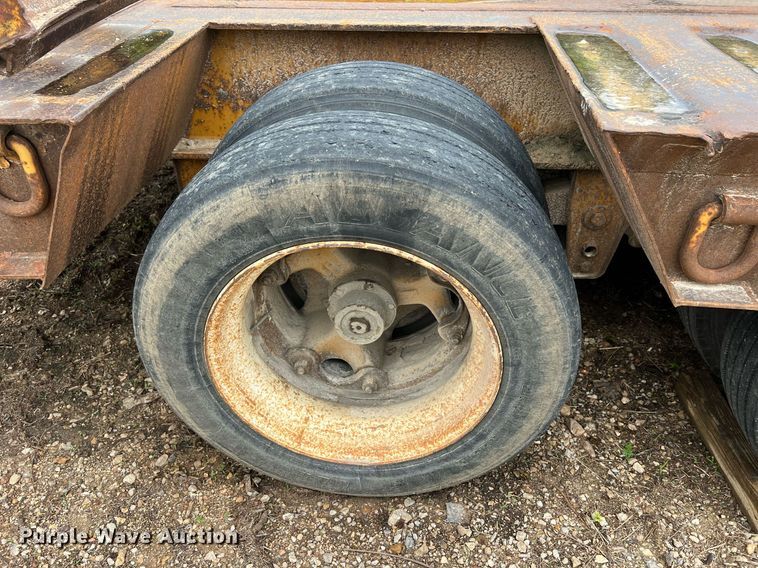 image for item LI9729 1990 Holden HLB43350  drop deck equipment trailer