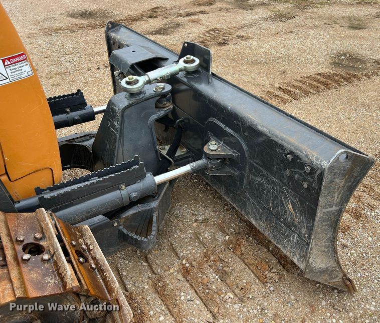 image for item LI9732 2020 Case 650M LT  dozer