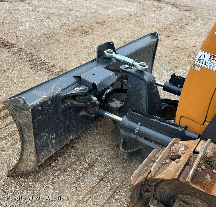 image for item LI9732 2020 Case 650M LT  dozer