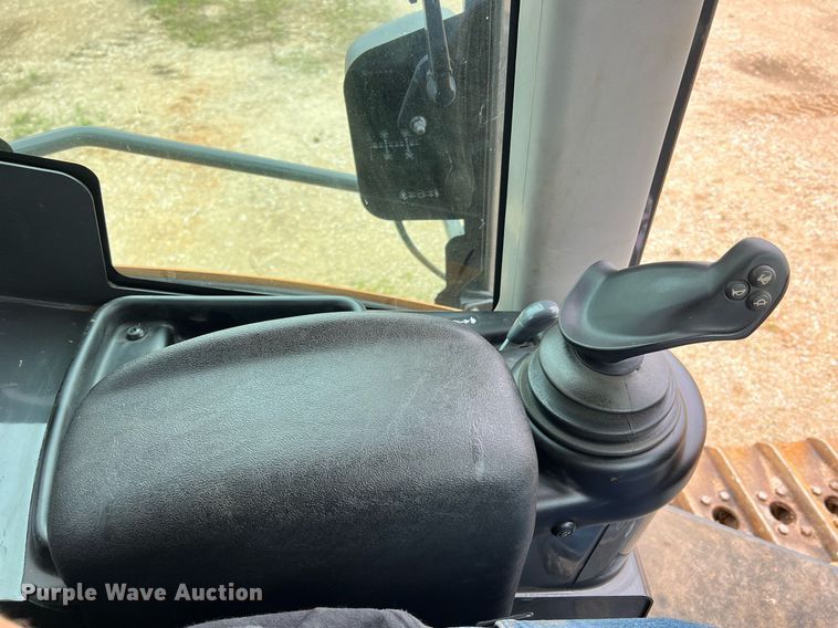 image for item LI9732 2020 Case 650M LT  dozer