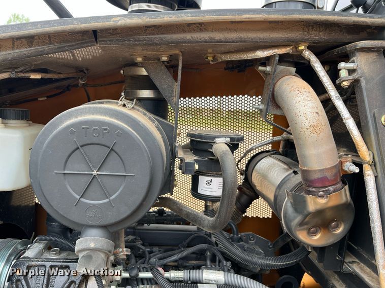 image for item LI9732 2020 Case 650M LT  dozer