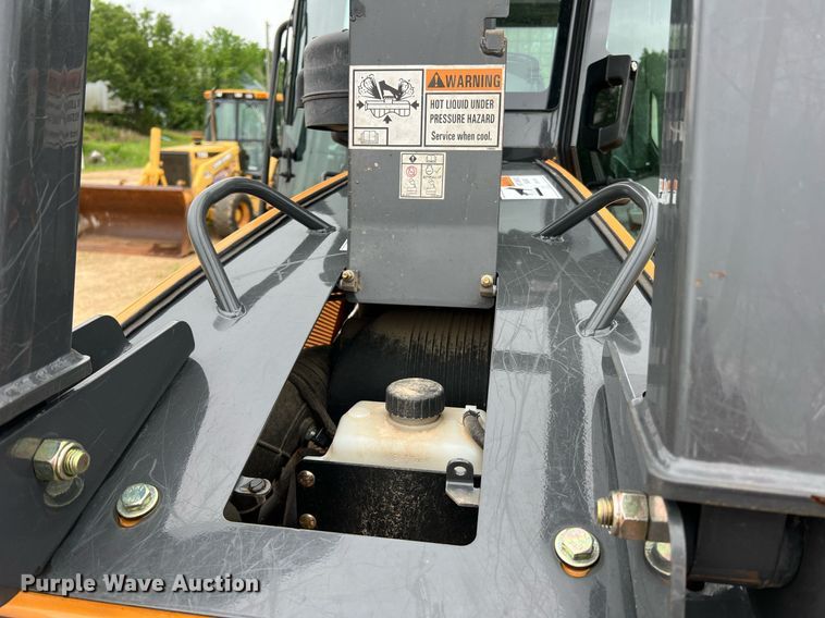 image for item LI9732 2020 Case 650M LT  dozer