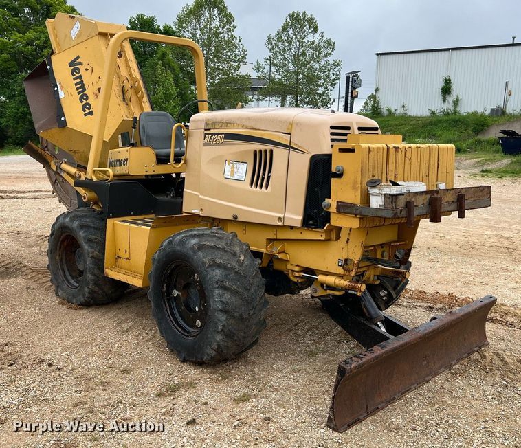 image for item LI9733 2006 Vermeer RT1250  rock saw