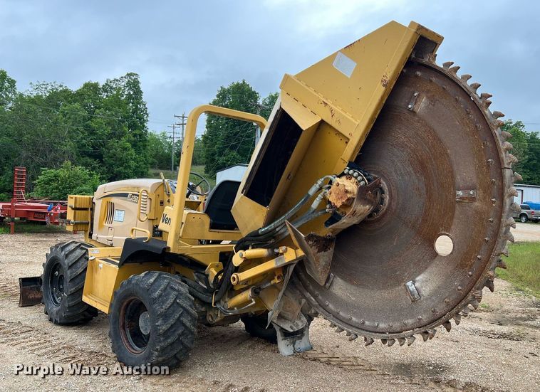 image for item LI9733 2006 Vermeer RT1250  rock saw