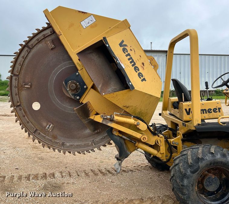 image for item LI9733 2006 Vermeer RT1250  rock saw