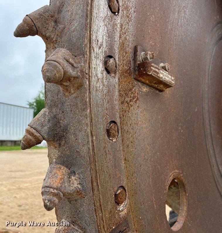 image for item LI9733 2006 Vermeer RT1250  rock saw