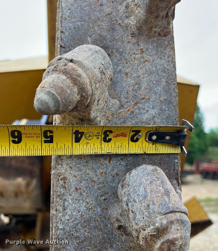 image for item LI9733 2006 Vermeer RT1250  rock saw