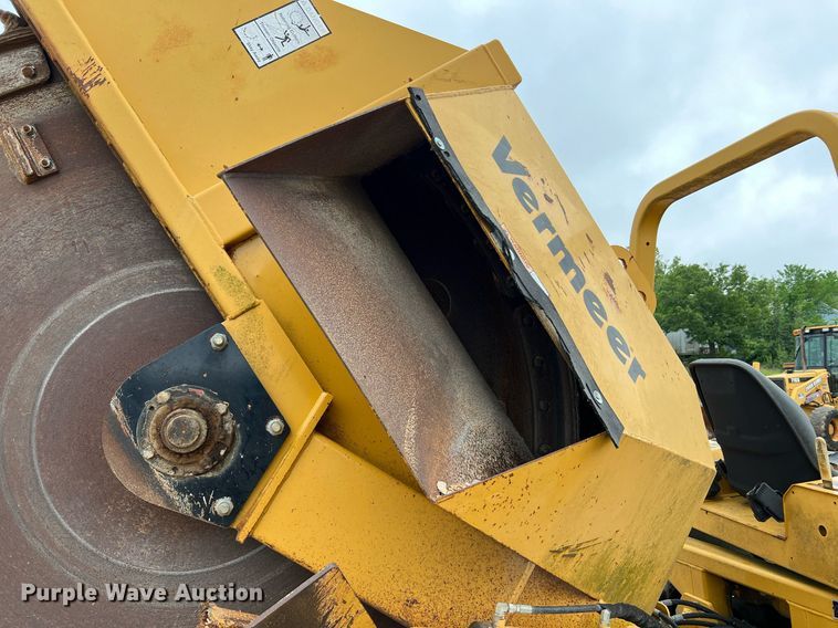 image for item LI9733 2006 Vermeer RT1250  rock saw