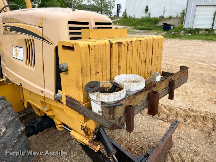 image for item LI9733 2006 Vermeer RT1250  rock saw