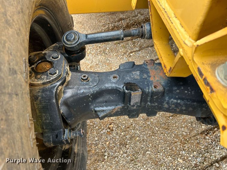 image for item LI9733 2006 Vermeer RT1250  rock saw