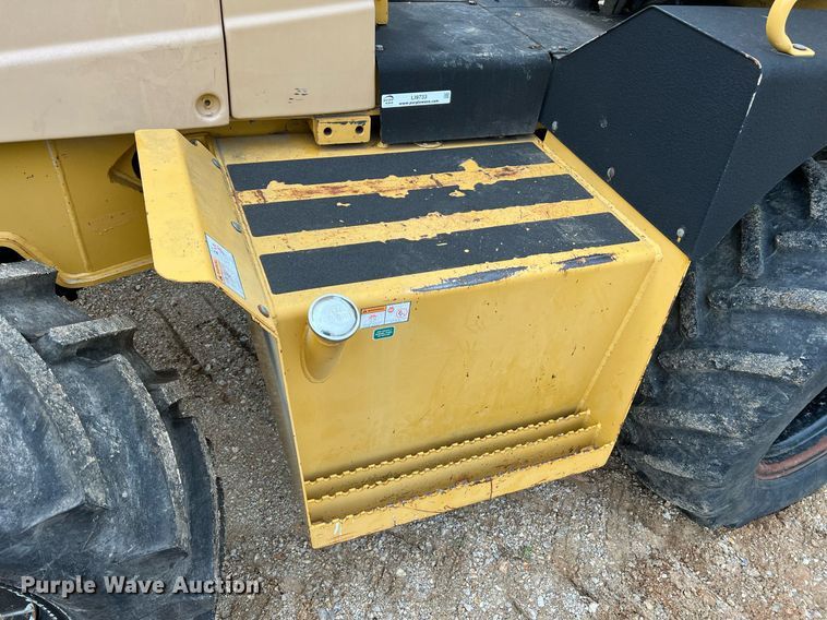 image for item LI9733 2006 Vermeer RT1250  rock saw