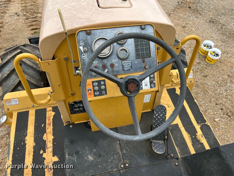 image for item LI9733 2006 Vermeer RT1250  rock saw