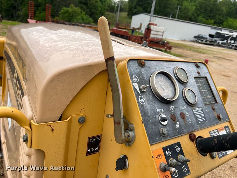 image for item LI9733 2006 Vermeer RT1250  rock saw