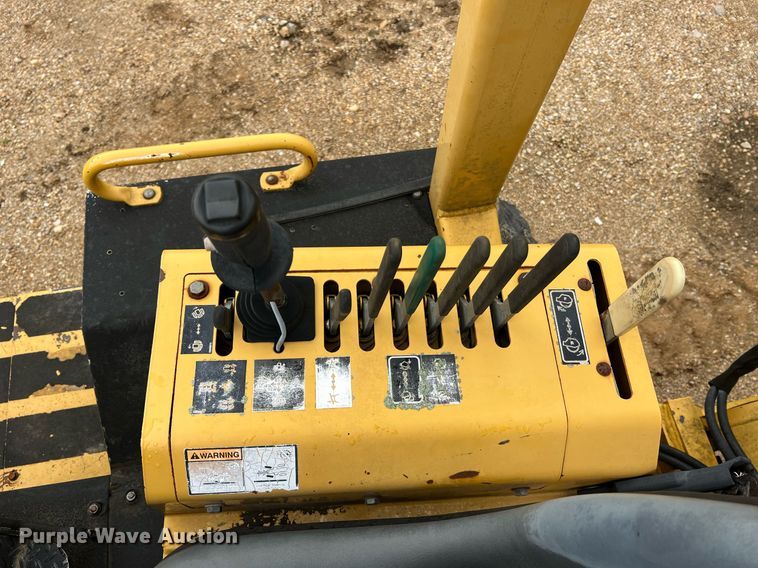 image for item LI9733 2006 Vermeer RT1250  rock saw