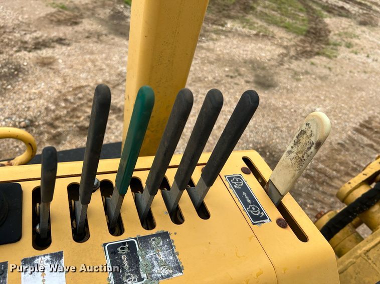 image for item LI9733 2006 Vermeer RT1250  rock saw