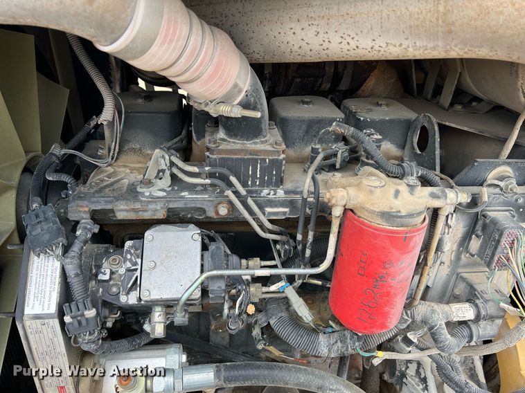 image for item LI9733 2006 Vermeer RT1250  rock saw