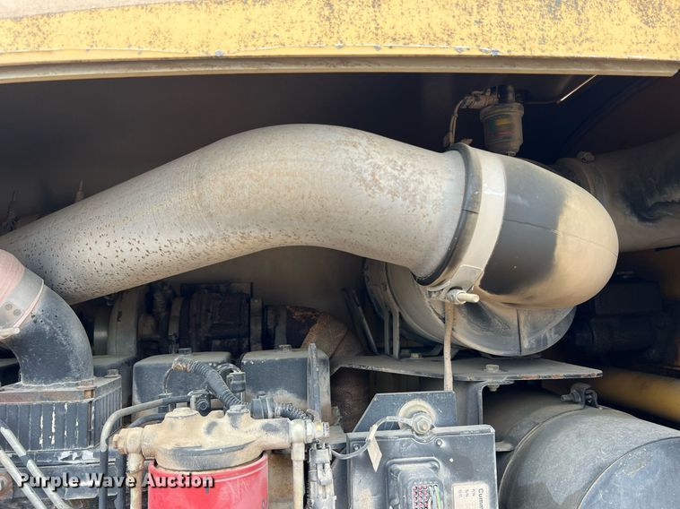 image for item LI9733 2006 Vermeer RT1250  rock saw