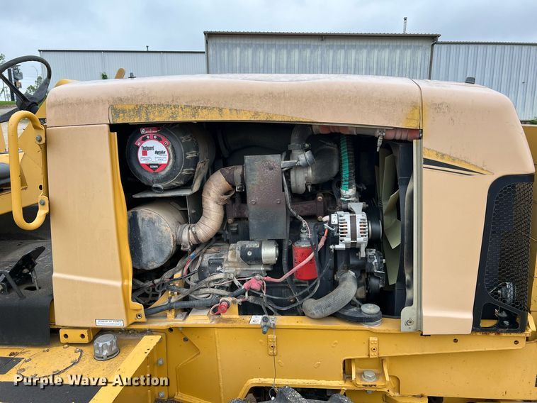 image for item LI9733 2006 Vermeer RT1250  rock saw