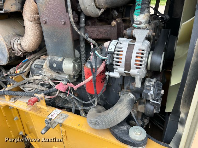 image for item LI9733 2006 Vermeer RT1250  rock saw