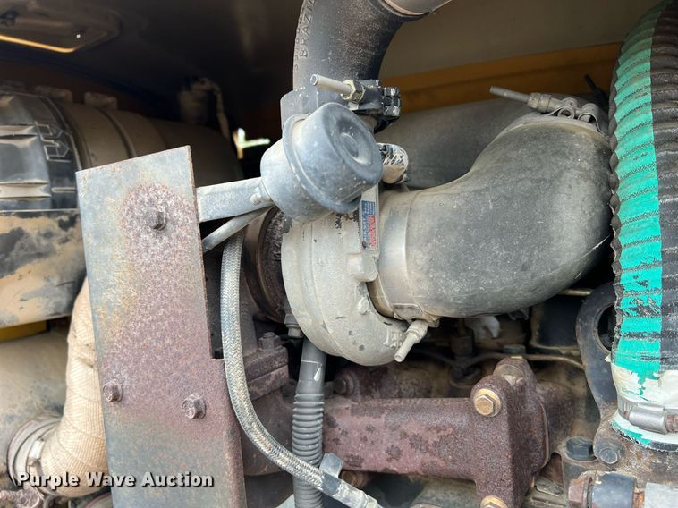 image for item LI9733 2006 Vermeer RT1250  rock saw