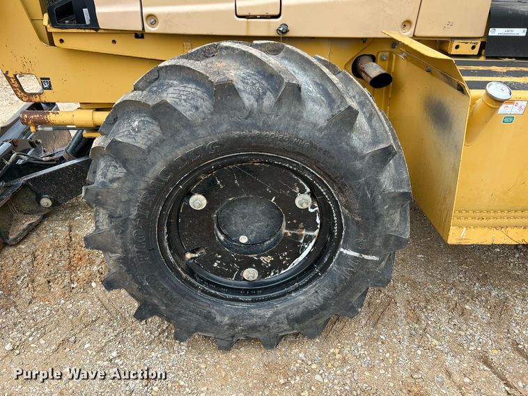 image for item LI9733 2006 Vermeer RT1250  rock saw