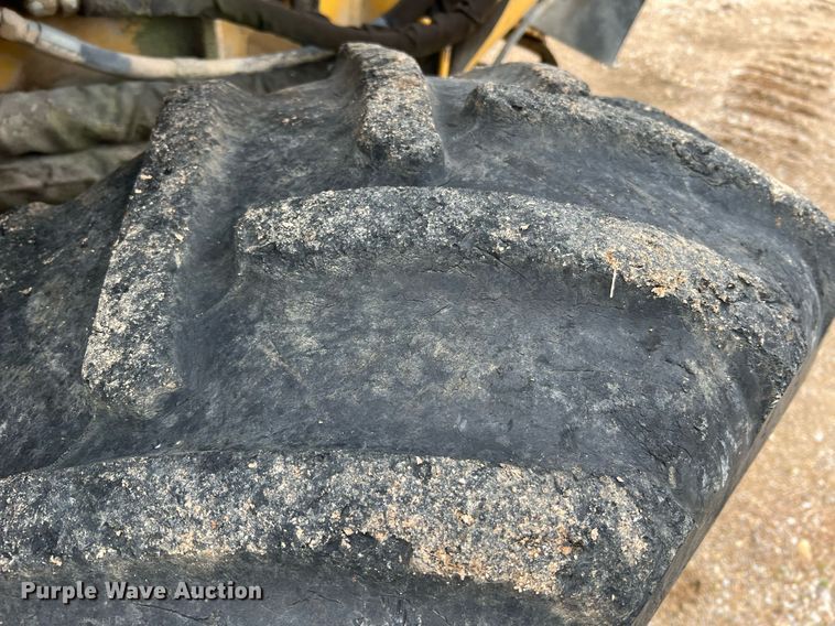 image for item LI9733 2006 Vermeer RT1250  rock saw